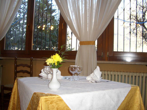 Albergo Il Castellino Boario Terme Buitenkant foto